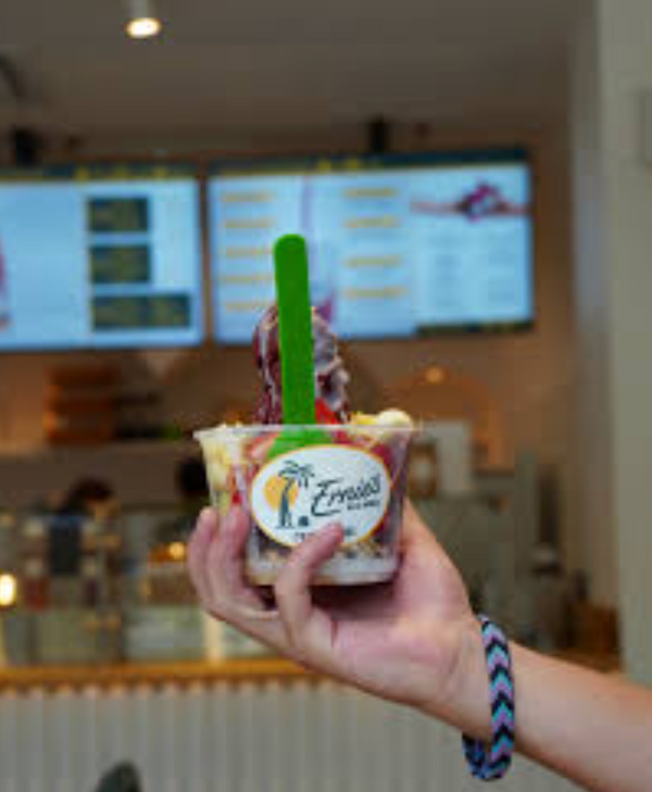 ERNIE´S ACAI SUNSET HARBOUR